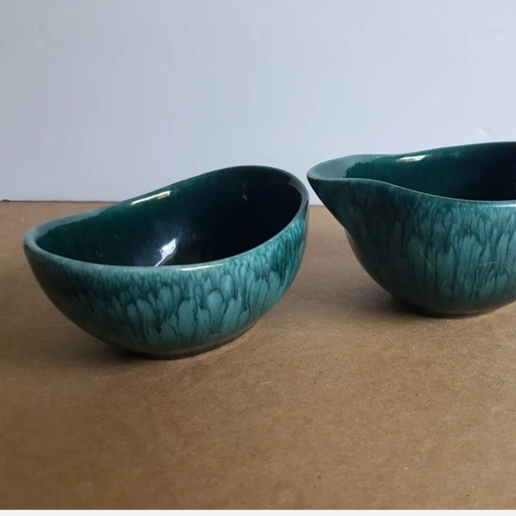 Canada Pottery Creamer and Sugar Set Vintage - Picture 3 of 4